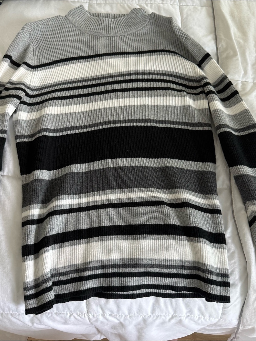 Karen Scott Black Gray White Striped Ribbed Crewneck Sweater - Size M
